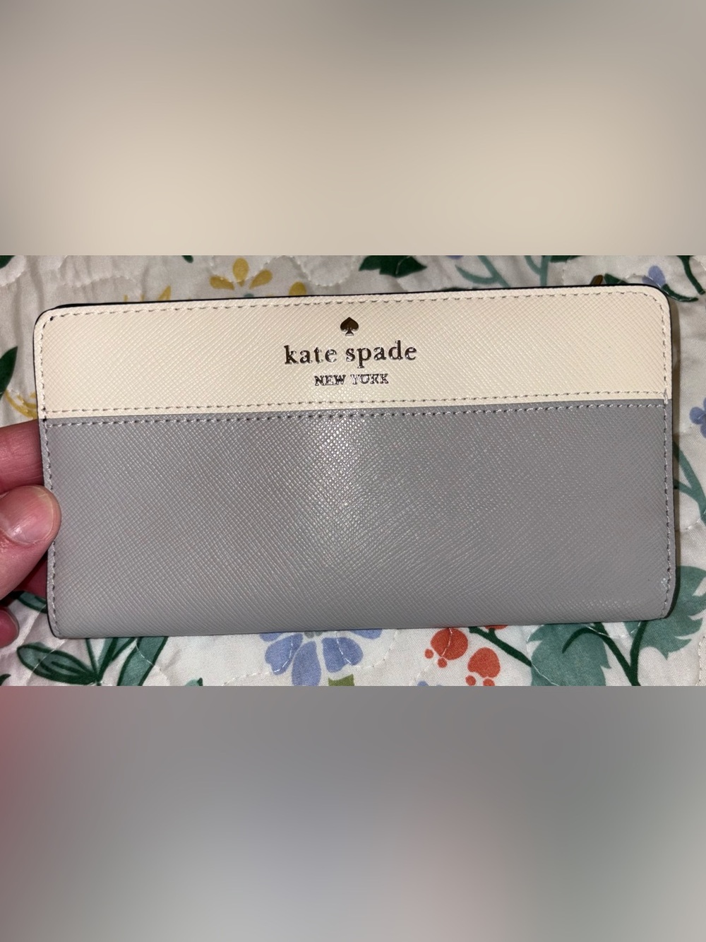 Kate Spade grey/cream colorblock Madison large slim bifold wallet